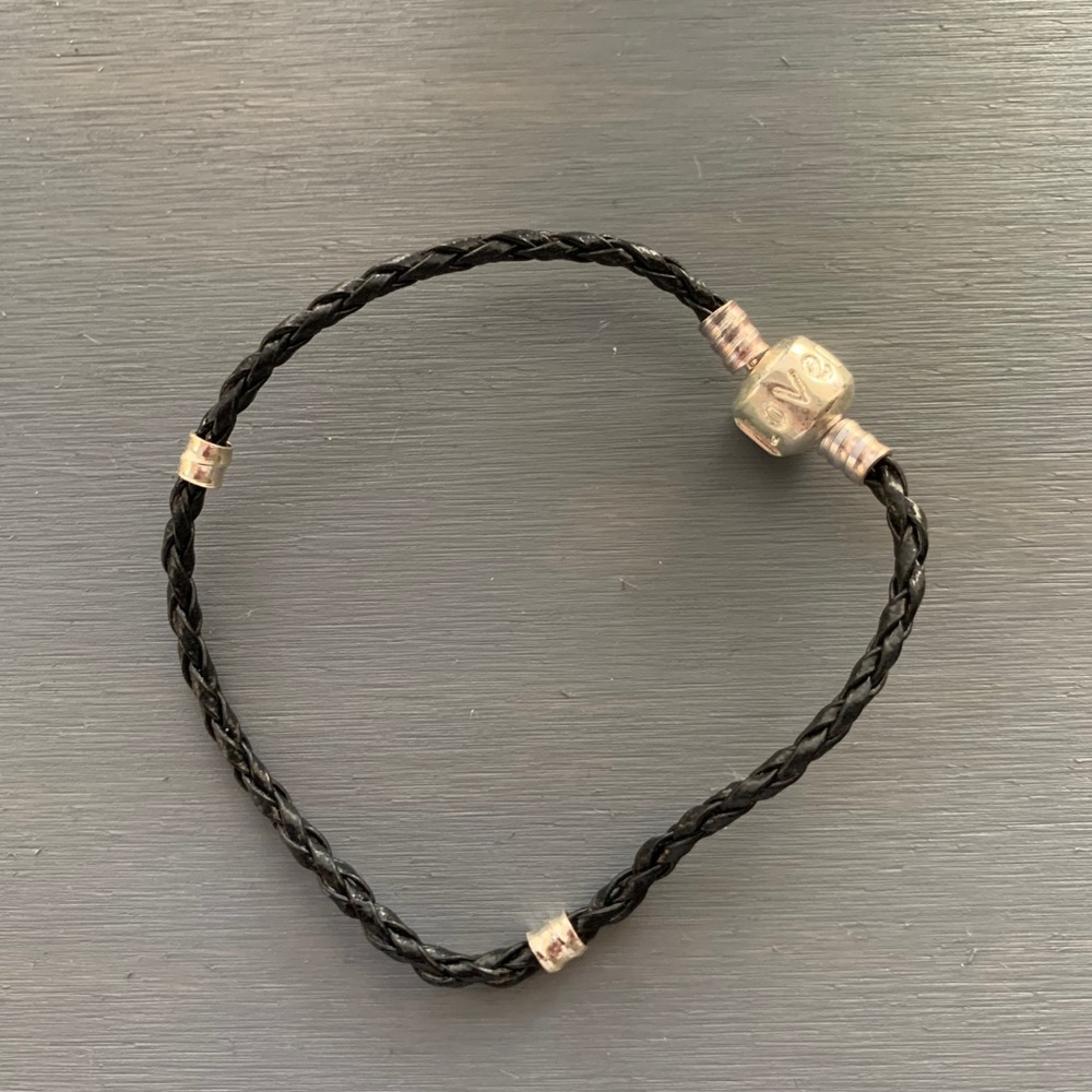 🎅🏻HOLIDAY SALE🎄Black Bracelet